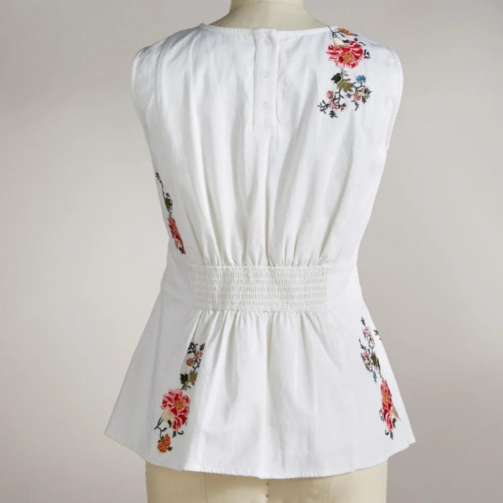 🆕🌿SUNDANCE EMBROIDERED PEPLUM🌿 - Picture 2 of 3